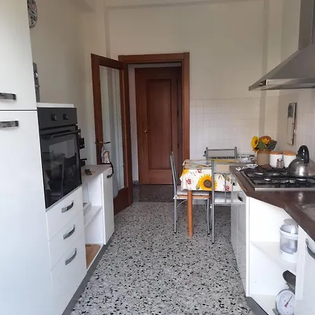 Lägenhet Il Girasole Di Spezia