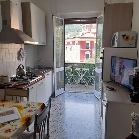 Lägenhet Il Girasole Di Spezia
