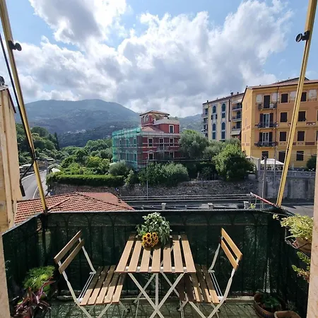 Lägenhet Il Girasole Di Spezia *