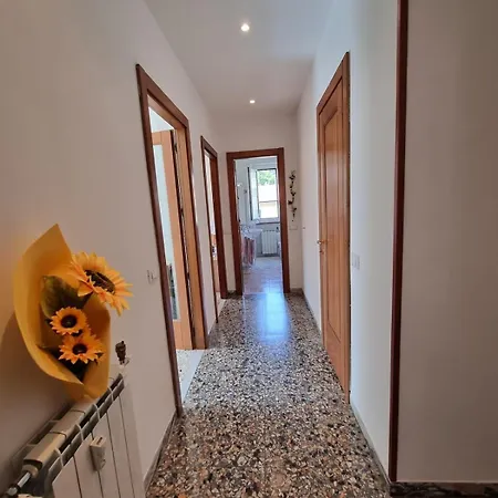 Lägenhet Il Girasole Di Spezia *